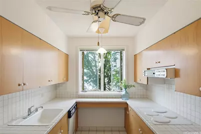 1001 Wilder Avenue #301, Honolulu, HI 96822 - Photo 3