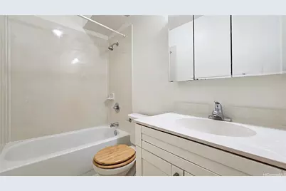 2345 Ala Wai Boulevard #1802, Honolulu, HI 96815 - Photo 11