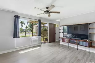 98-524 E Kamahao Pl, Pearl City, HI 96782 - Photo 9