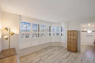 1910 Ala Moana Blvd, Honolulu, HI 96815 - Photo 11