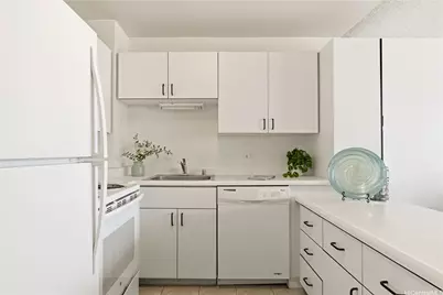 1255 Nuuanu Avenue #E612, Honolulu, HI 96817 - Photo 3