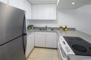 2470 Kalakaua Ave, Honolulu, HI 96815 - Photo 7