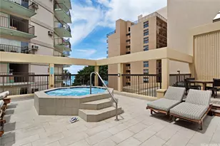 2470 Kalakaua Ave, Honolulu, HI 96815 - Photo 17