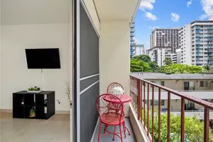 222 Kaiulani Ave, Honolulu, HI 96815 - Photo 17