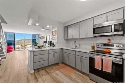 500 University Avenue #928, Honolulu, HI 96826 - Photo 1