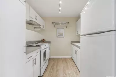 1090 Ala Napunani Street #410, Honolulu, HI 96818 - Photo 5