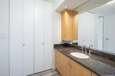 400 Hobron Lane #1215, Honolulu, HI 96815 - Photo 13