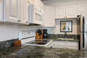 2140 Kuhio Ave, Honolulu, HI 96815 - Photo 11