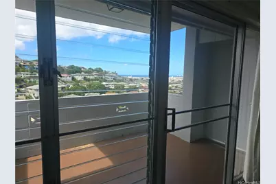 2001 Aupuni Street #804, Honolulu, HI 96817 - Photo 5