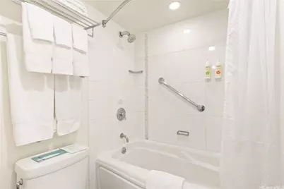 410 Atkinson Drive #2107, Honolulu, HI 96814 - Photo 11