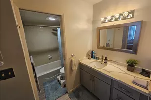 411 Hobron Ln, Honolulu, HI 96815 - Photo 7