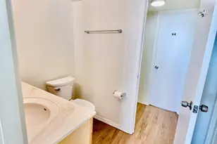 1676 Ala Moana Blvd, Honolulu, HI 96815 - Photo 11