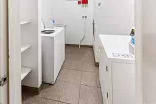2442 Kuhio Ave, Honolulu, HI 96815 - Photo 19