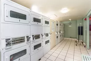 2211 Ala Wai Blvd, Honolulu, HI 96815 - Photo 17