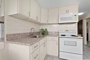 2211 Ala Wai Blvd, Honolulu, HI 96815 - Photo 5