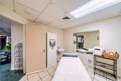 2203 Young Street #1, Honolulu, HI 96826 - Photo 19