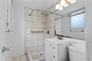 1120 Hassinger St, Honolulu, HI 96822 - Photo 11