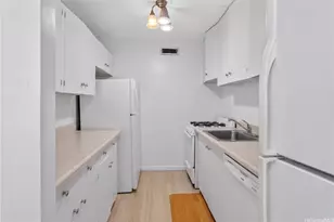 910 Ahana St, Honolulu, HI 96814 - Photo 3