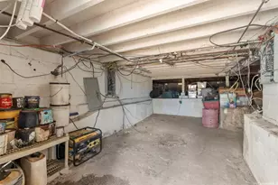 5060 Kalanianaole Hwy, Honolulu, HI 96821 - Photo 21