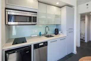 410 Atkinson Dr, Honolulu, HI 96814 - Photo 11