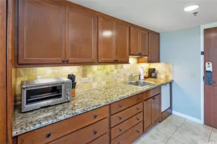 2045 Kalakaua Ave, Honolulu, HI 96815 - Photo 5