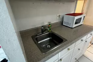 445 Seaside Ave, Honolulu, HI 96815 - Photo 9