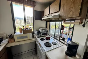 2121 Ala Wai Blvd, Honolulu, HI 96815 - Photo 5