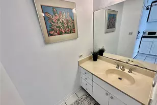 1920 Ala Moana Blvd, Honolulu, HI 96815 - Photo 11