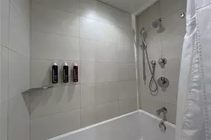 1390 Kapiolani Blvd, Honolulu, HI 96814 - Photo 17