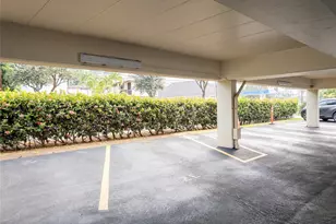 2015 Wilder Ave, Honolulu, HI 96822 - Photo 13