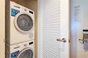 1390 Kapiolani Blvd, Honolulu, HI 96814 - Photo 7