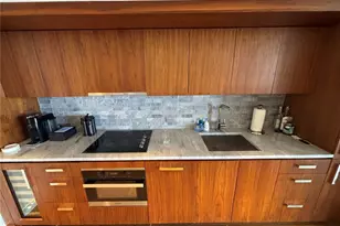 383 Kalaimoku St, Honolulu, HI 96815 - Photo 11