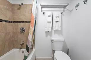 134 Kapahulu Ave, Honolulu, HI 96815 - Photo 11