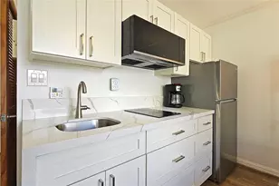 134 Kapahulu Ave, Honolulu, HI 96815 - Photo 3