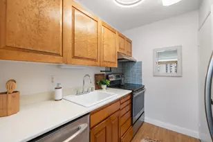 2092 Kuhio Ave, Honolulu, HI 96815 - Photo 9