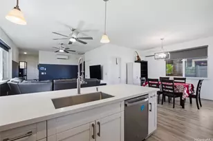 94-1251 Hale Halawai Dr, Waipahu, HI 96797 - Photo 3
