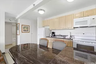 229 Paoakalani Ave, Honolulu, HI 96815 - Photo 9