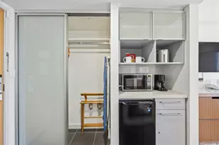 410 Atkinson Dr, Honolulu, HI 96814 - Photo 7