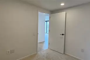 333 Ward Ave, Honolulu, HI 96814 - Photo 11