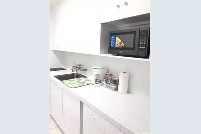 425 Ena Road #802C, Honolulu, HI 96815 - Photo 1