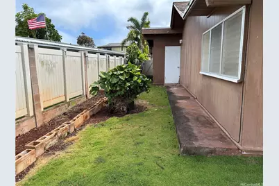 2007 Aamanu Street, Pearl City, HI 96782 - Photo 9