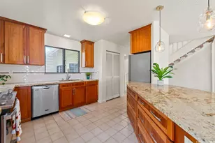 292 Kipukai Pl, Honolulu, HI 96825 - Photo 19