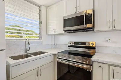 1716 Keeaumoku Street #706, Honolulu, HI 96822 - Photo 5