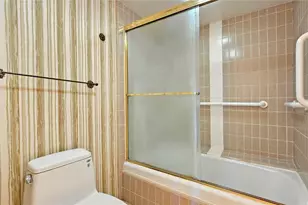 1650 Ala Moana Blvd, Honolulu, HI 96815 - Photo 11
