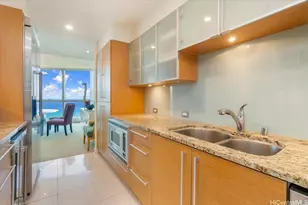 1177 Queen St, Honolulu, HI 96814 - Photo 7