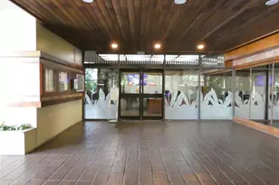2121 Ala Wai Blvd, Honolulu, HI 96815 - Photo 3