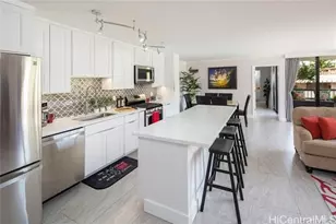 2215 Aloha Dr, Honolulu, HI 96815 - Photo 1