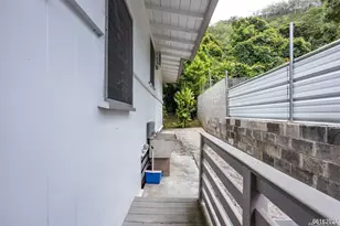 1583 Kalaepaa Dr, Honolulu, HI 96819 - Photo 19