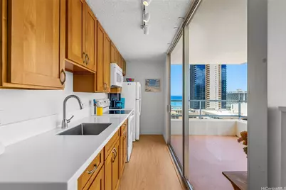 2421 Tusitala Street #2103, Honolulu, HI 96815 - Photo 9