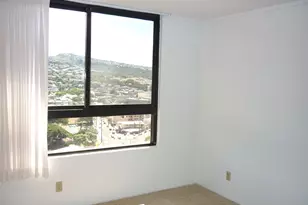 2724 Kahoaloha Ln, Honolulu, HI 96826 - Photo 11